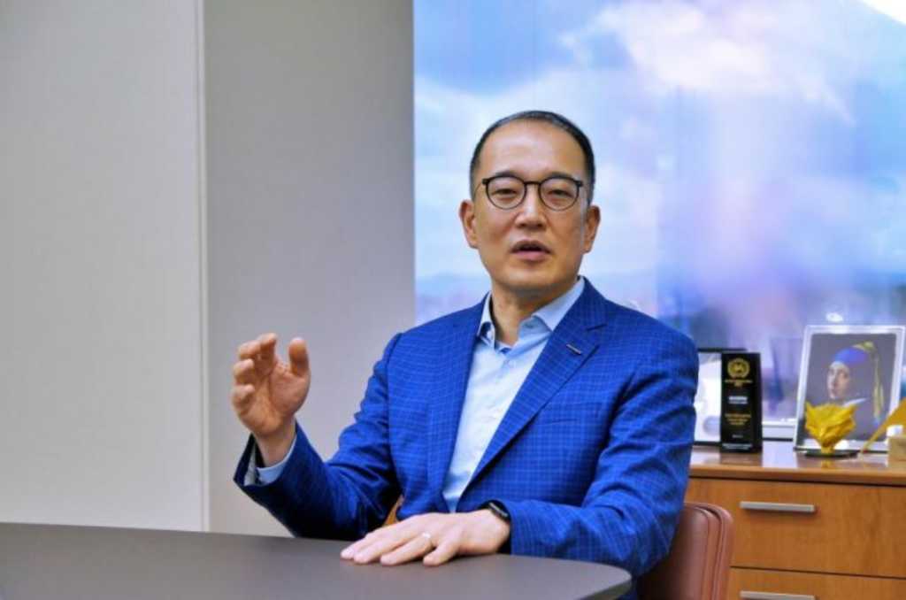 Doosan Robert Oh